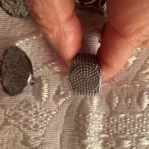 Steel rings and earrings set like new, 4 pieces