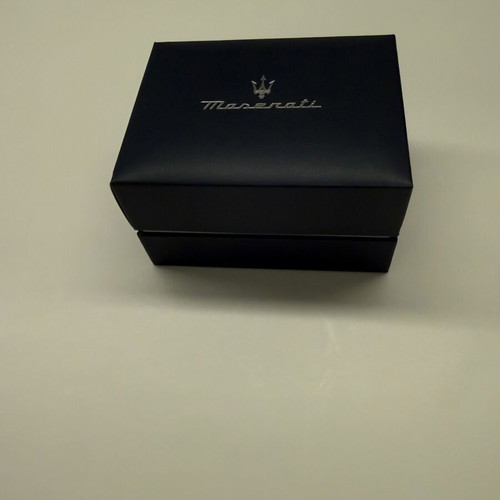 Maserati men's wristwatch used, silver bracelet, battery operated