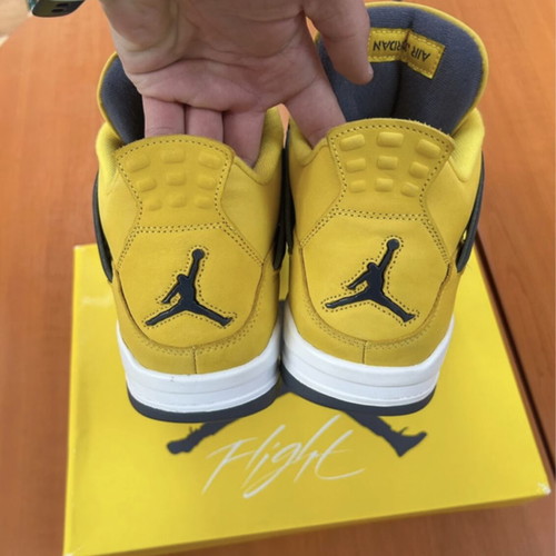 Air Jordan 4 Lightning sneakers size 45 like new