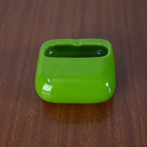 Vintage ceramic ashtray used, green color, 9 cm diameter