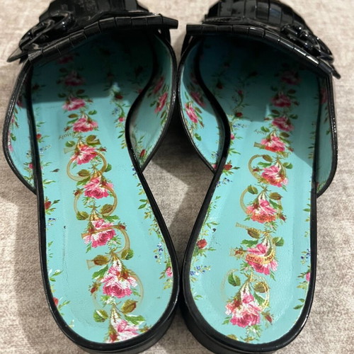 Gucci GG Marmont flat mules used, black patent leather, size 39.5