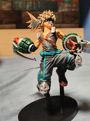 My Hero Academia Katsuki Bakugo фигура употребявана