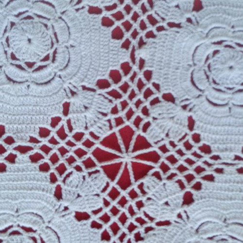 Two identical vintage handmade crochet doilies like new, 45×45 cm