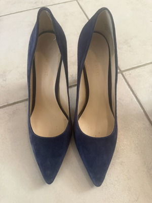 Nine West blue suede pumps size 38.5 used