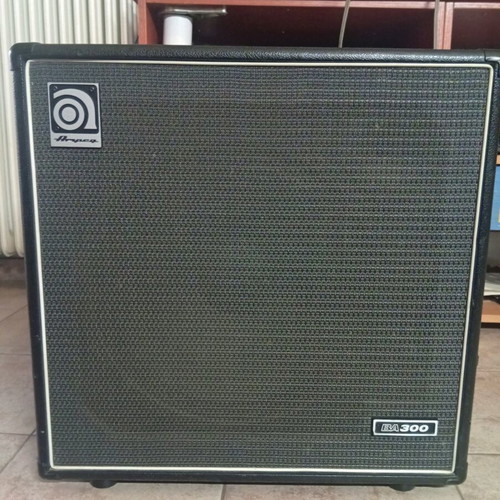 Ampeg BA-300/115 bass combo amplifier like new