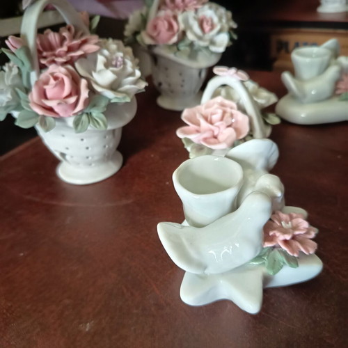 Porcelain rose set with resin flowers, like new