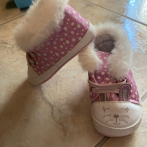Chicco no19 baby booties like new