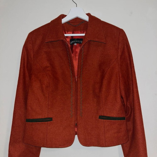 Berwin & Wolff women's jacket 40/L wool like new, brick color