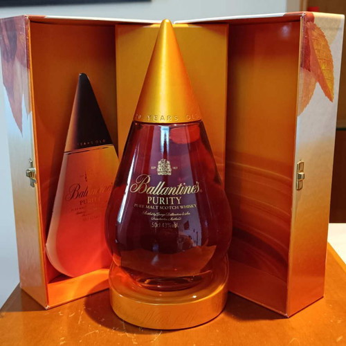 Ballantine's Collectible Whisky 20 Years Old, New