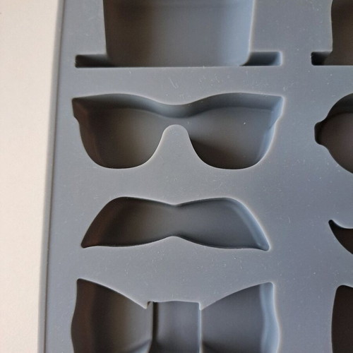 The Gentleman's Ice Tray silicone ice cube mold new