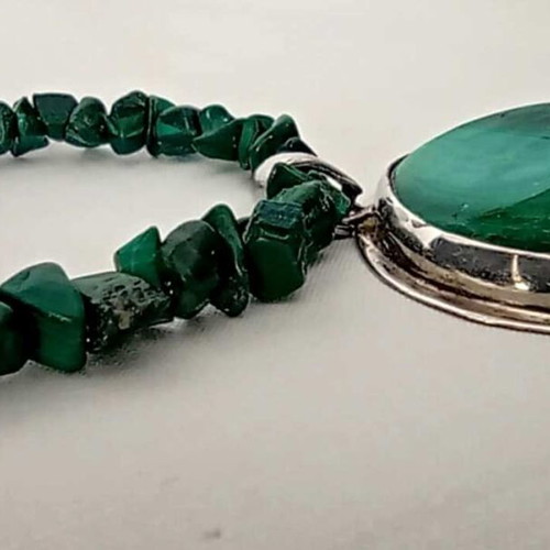Necklace with natural malachite and 925 silver element new