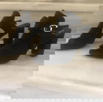 Μαύρα πέδιλα