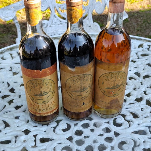 Museum-Quality Geraneia Retsina Megaron 1950s sealed, 200 Dramia