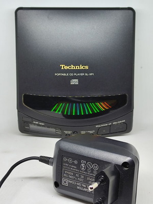 Technics SL-XP1 Vintage Portable CD Player Japan with Original Power Supply