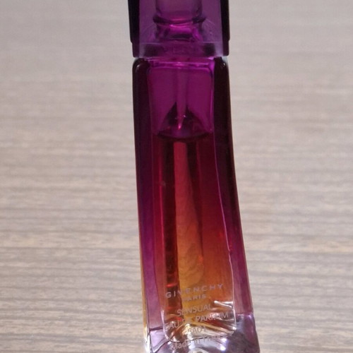 Givenchy Very Irresistible Sensual-Mini EDP 4ml used