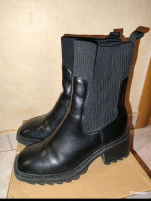 Black ankle boots with heel like new, size 38