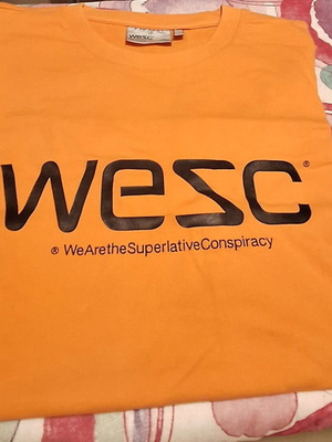 WeSC orange men's cotton T-shirt like new, size L