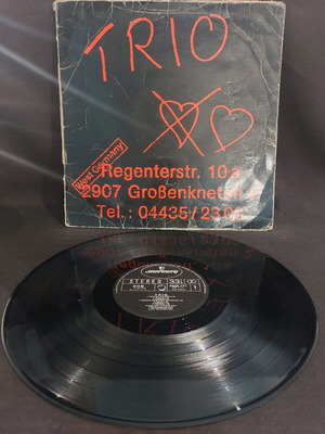 Trio vinyl record used in very good condition, rock
