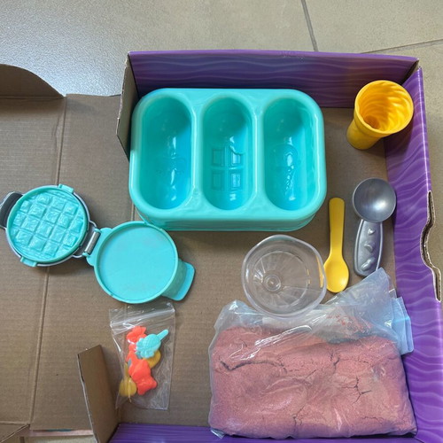 Kinetic sand ice cream used, mixed colors