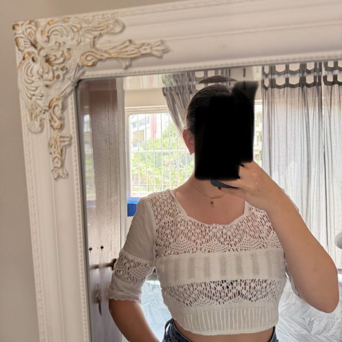 Billabong white crochet crop top used with boho details