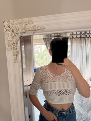 Billabong white crochet crop top used with boho details