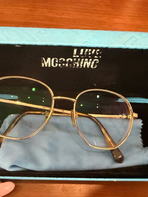 Love moschino glasses frame