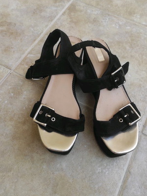 Platform sandals shoes used, black with gold details
