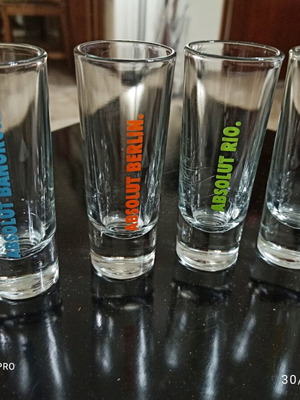 ABSOLUT WORLD TOUR СТЪКЛЕНА ЧАША – Колекционерски комплект от 4 града