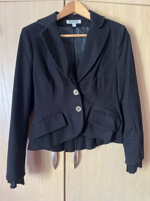 Bianco capri set with jacket like new, black