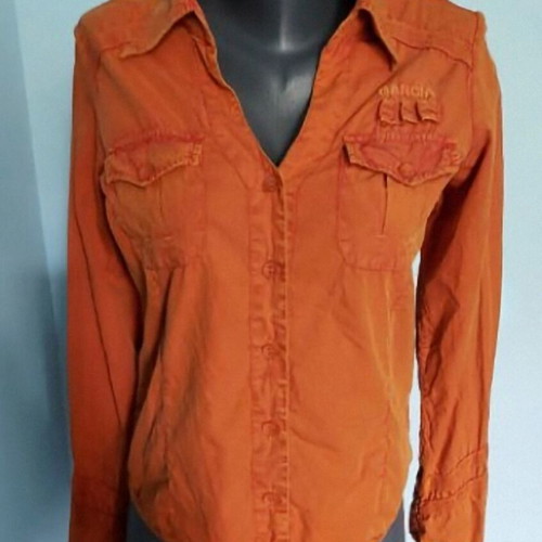 Garcia women's shirt like new with color changing effect, M/L
