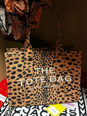 The Tote Bag Marc Jacobs σαν καινούργια, μαύρο και καφέ, με υφασμάτινη θήκη