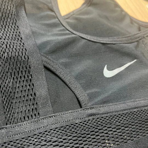 Nike sports top black like new, size XS