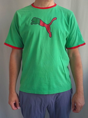 Puma men's vintage t-shirt size L/XL used, green 90s Y2K