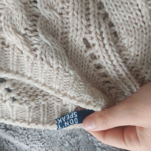 Knitted sweaters like new, set of 2, beige and brown, sizes S and M