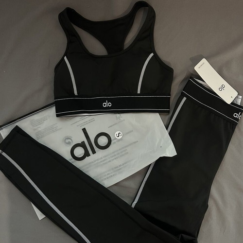 Alo Yoga set, black, size Small