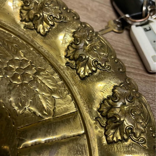 Large handmade copper tray 34cm used