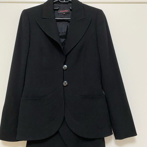 Escape black suit like new, size S