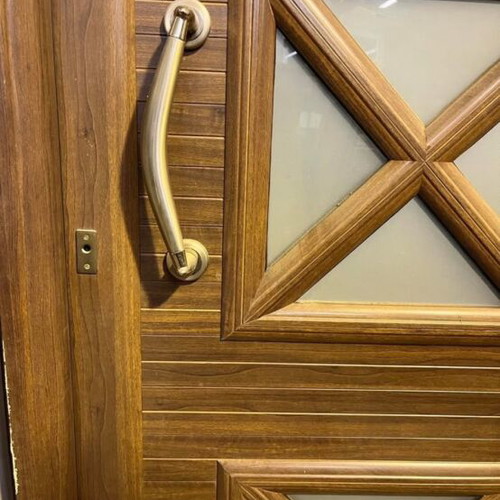 Aluminum door like new, wood color, security lock, 910x2200