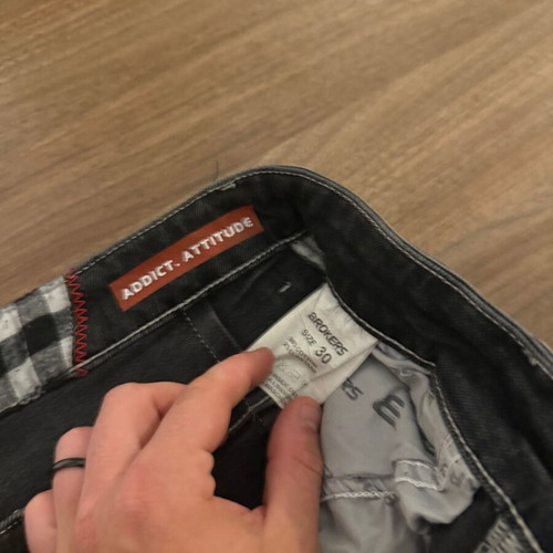 Brokers Jeans men's jeans with rips and check details new
