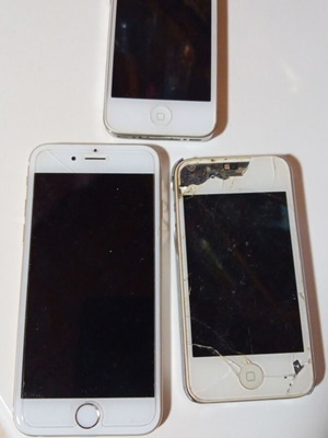 iPhone mobile phones for spare parts