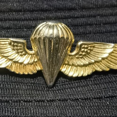 Military paratrooper badge used in very good condition