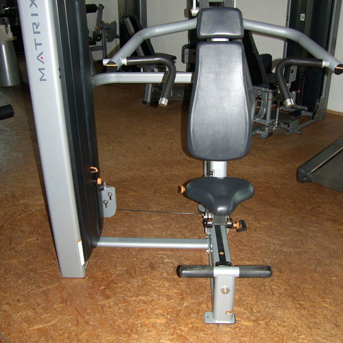 Matrix & Tomahawk Complete Commercial Gym Equipment Set, used, 80 pcs