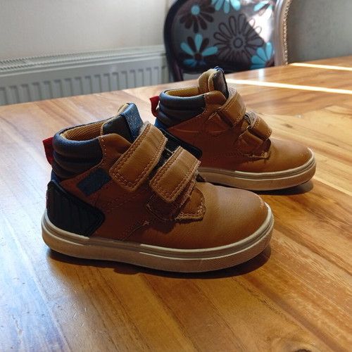 Crecendo children's boots size 25 used