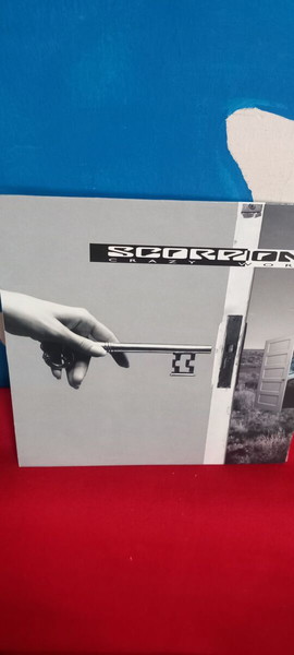 SCORPIONS - CRAZY WORLD