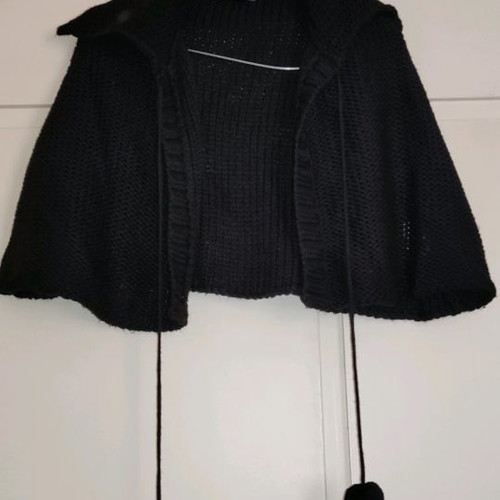 More women's short cape used, black