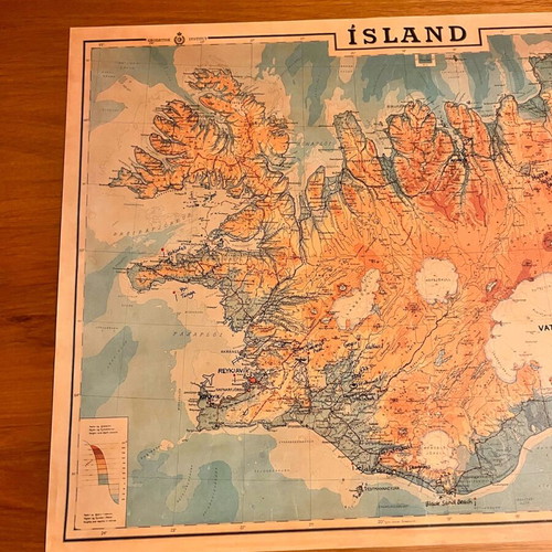 Map poster of Iceland like new with key Golden Circle landmarks