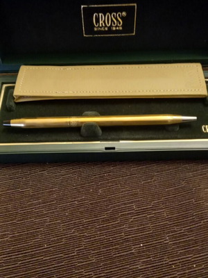 Cross επιχρυσωμένο κλασσικό στυλό καινούργιο με θήκη