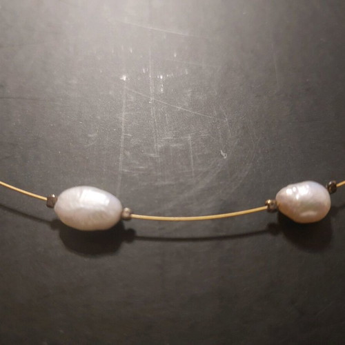 Handmade necklace with pearls and blue beads like new