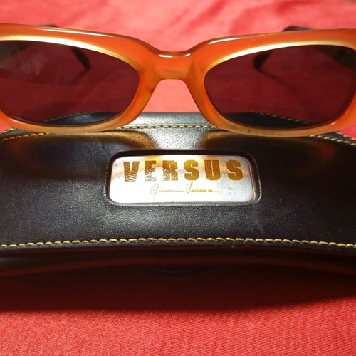 Versus by Versace vintage unisex oval sunglasses with original leather case