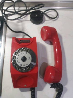 Vintage Chicco telephone model 1982 red like new